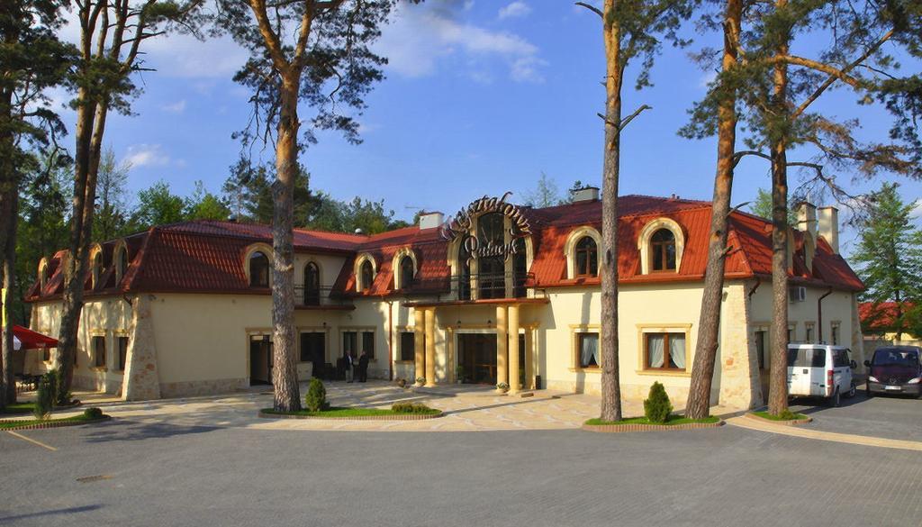 Krysztalowy Palacyk Kozienice Exterior foto